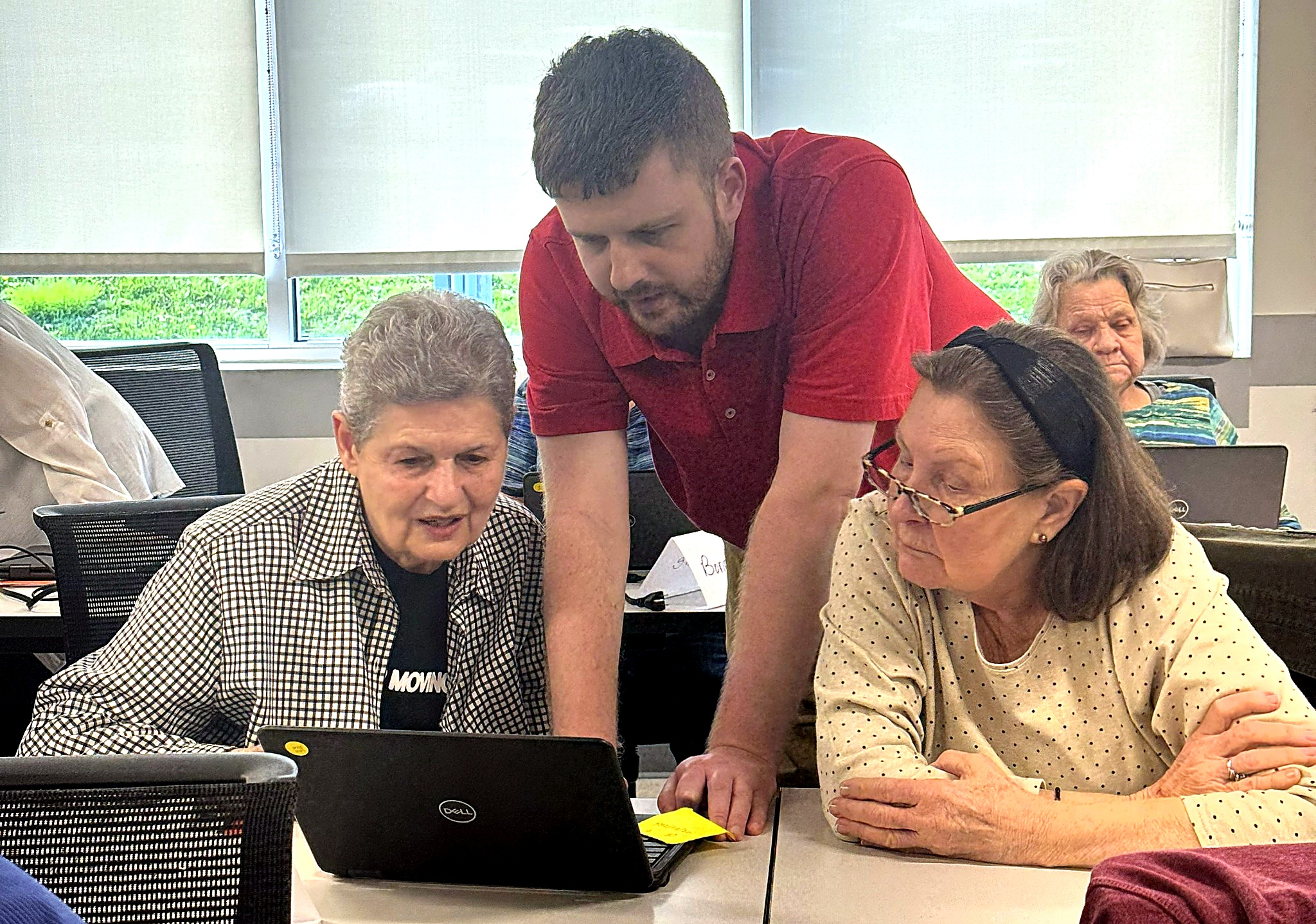 Paul Jackson volunteering with Tech 4 All Tennessee